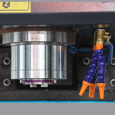 Centre d'usinage VMC 850 de commande numérique par ordinateur de Siemens fraiseuse verticale de commande numérique par ordinateur de 5 axes