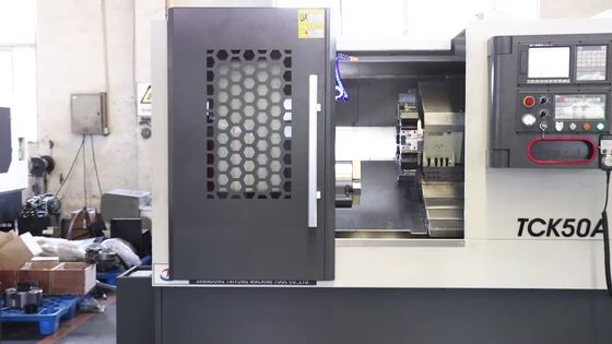 Machine de rotation oblique du tour TCK50A de commande numérique par ordinateur de lit de rigidité élevée avec la voie de guidage linéaire